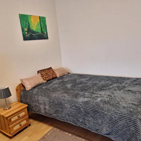 Apartament Ildi's